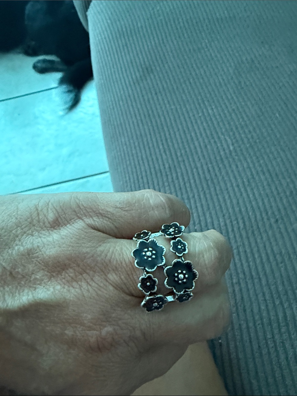 Source Unknown Black Floral Silver Ring